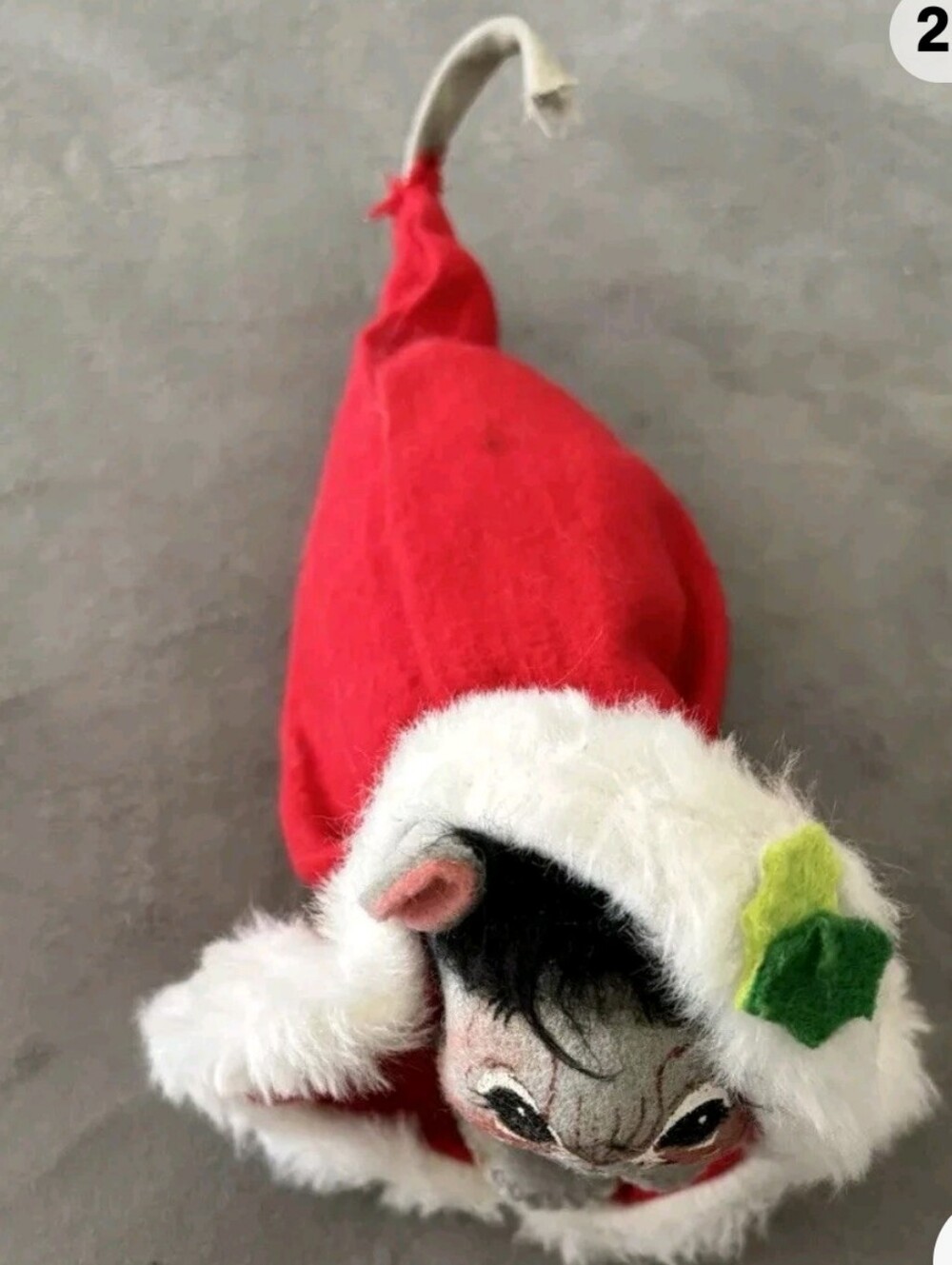 Annalee Mobilitee 1972 Winter Christmas Mouse in Santa Hat. Excellent Condition.